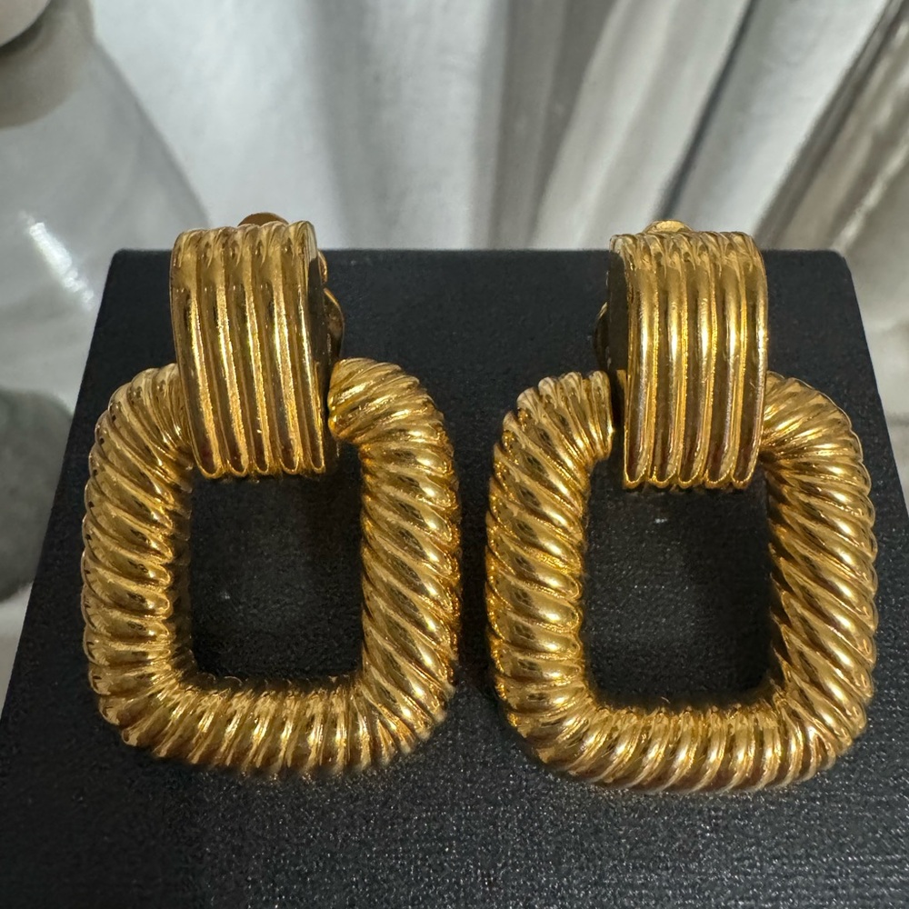 Vintage Joan River Elegant Gold Statement Earrings